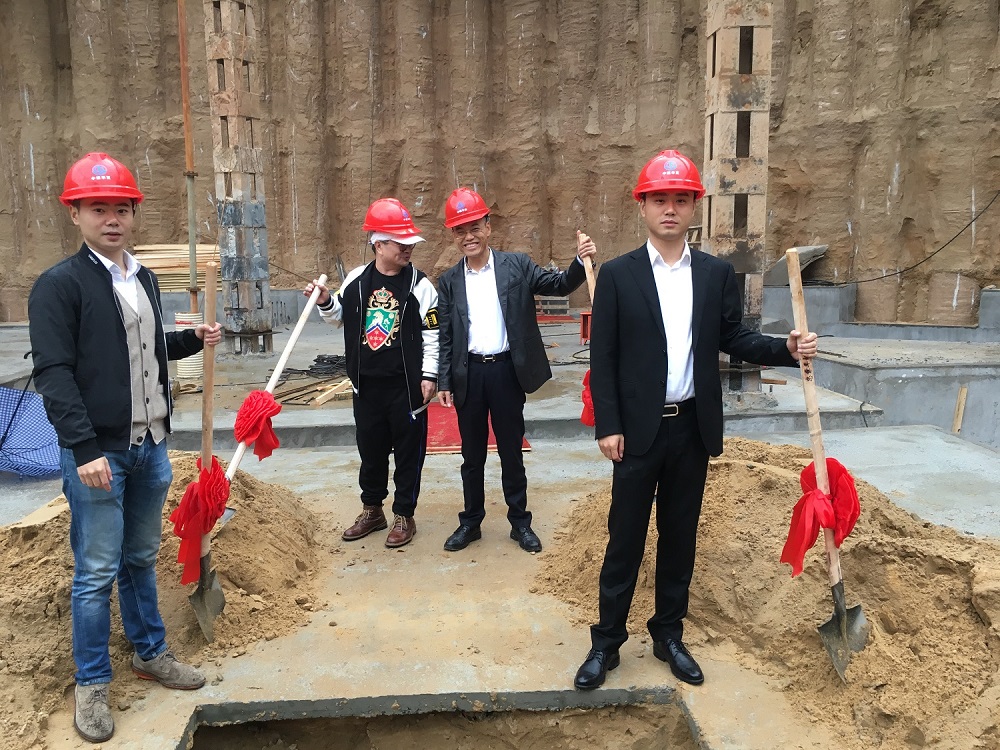 準(zhǔn)備為奠基石培土.jpg